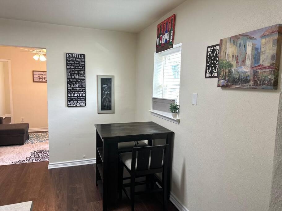 Walk To The Alamodome! Sleeps 6, Pet Friendly Apartment San Antonio Exterior photo