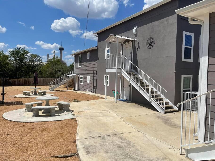 Walk To The Alamodome! Sleeps 6, Pet Friendly Apartment San Antonio Exterior photo